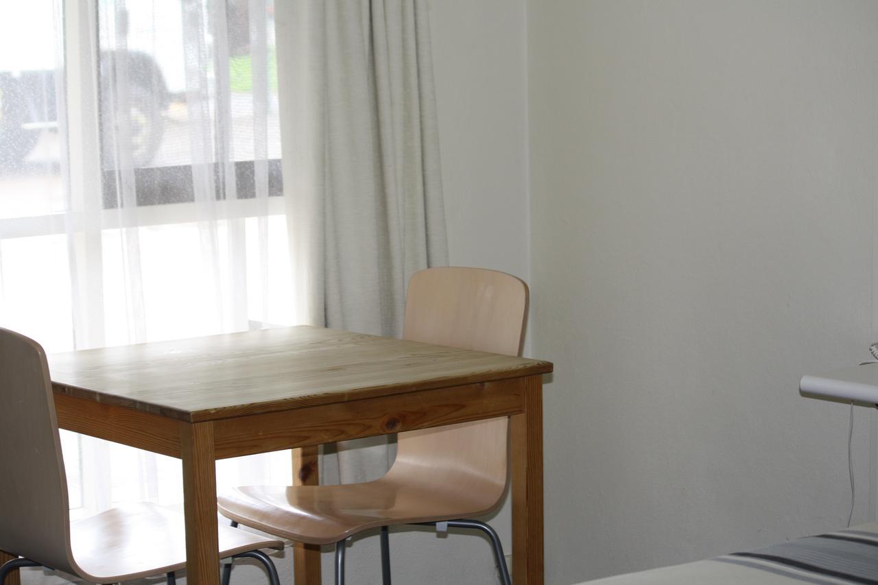Omeo Motel Bagian luar foto